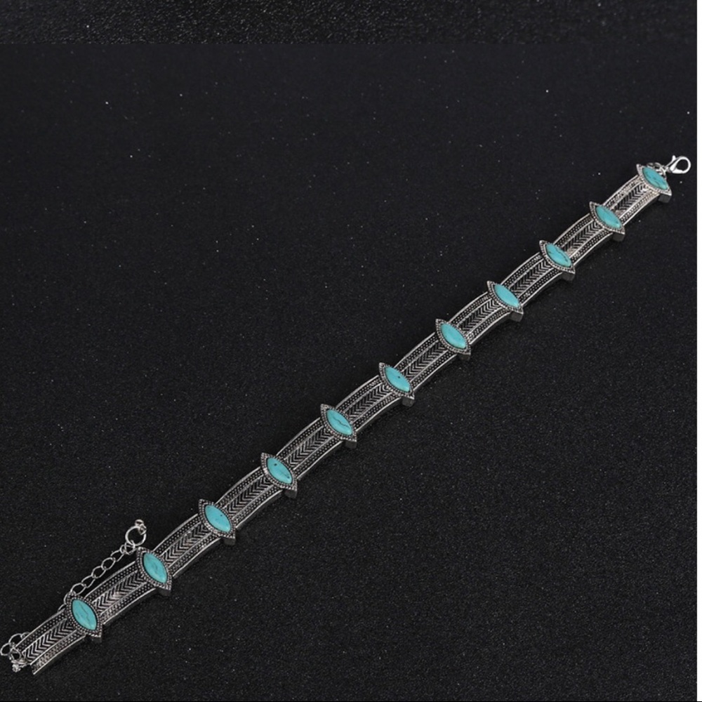 TURQUOISE & SILVER🦋CHOKER STATEMENT NECKLACE - Picture 4 of 5